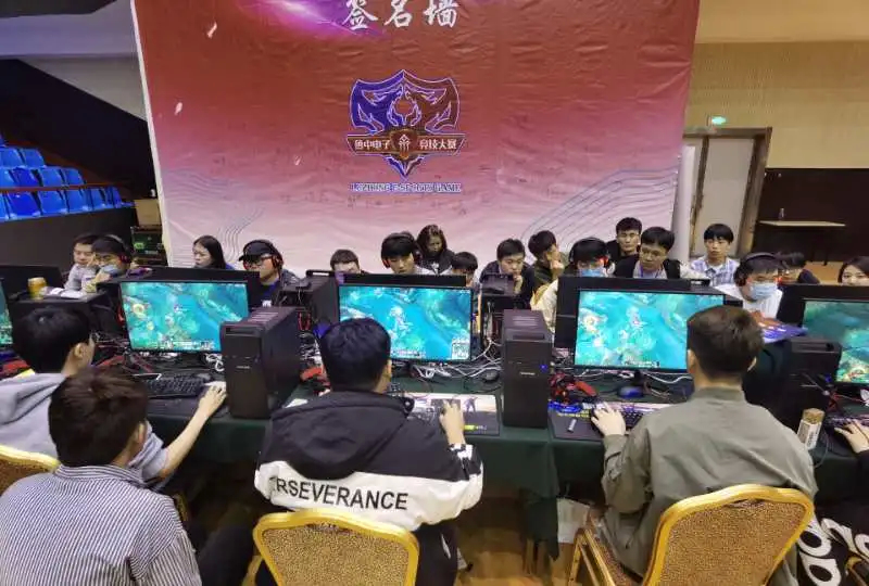 按照年龄设 按照年龄设