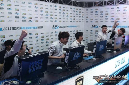 父子二人同 父子二人同